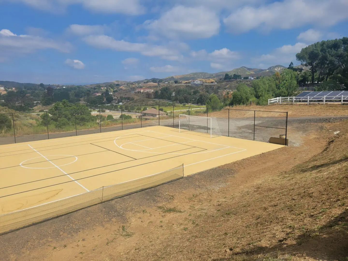 A tennis court with no people in it.